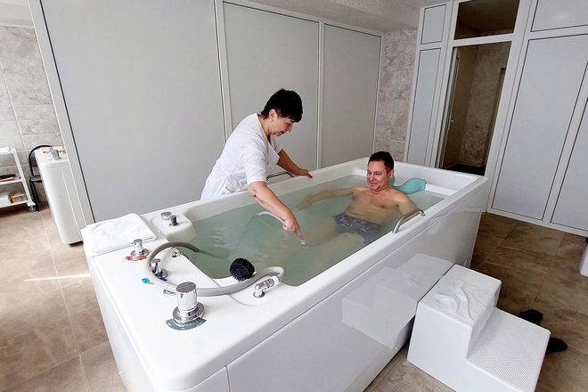 Лечебная вана в санатории Тарханы в Пятигорске