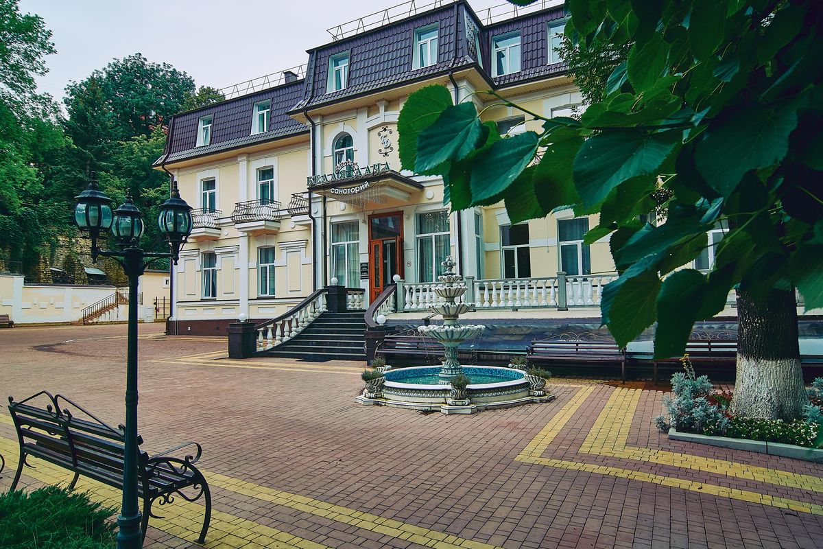 Санаторий Белая Дача, КисловодскСанаторий Белая Дача, Кисловодск