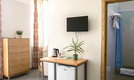 Номер 2-х местный Де Люкс вид на парк и море (корп. 3) - Санаторий «Утес», Алушта - 4