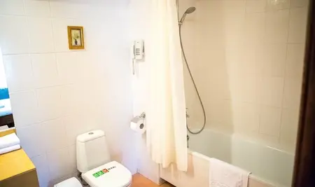 Номер 2-х местный 2-х комнатный Люкс (корп. 3,4) - Санаторий «Утес», Алушта - 4