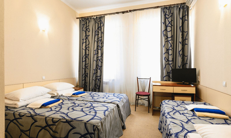 Номер Трёхместный номер "СТАНДАРТ+" CЕВЕР (корп. 1) - Санаторий «Алушта», Алушта - 5