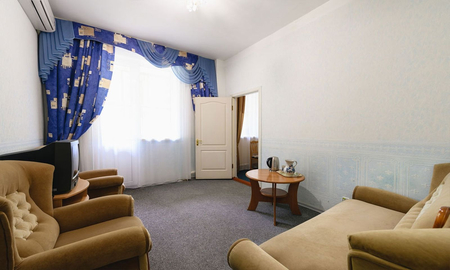 Номер Двухкомнатный номер "УЛУЧШЕННЫЙ" (корп. 5) - Санаторий «Алушта», Алушта - 3