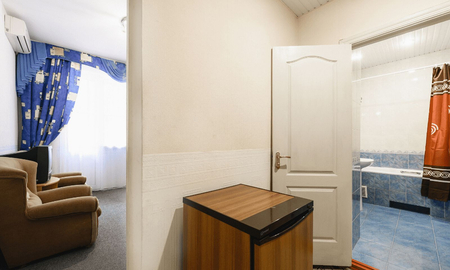 Номер Двухкомнатный номер "УЛУЧШЕННЫЙ" (корп. 5) - Санаторий «Алушта», Алушта - 7