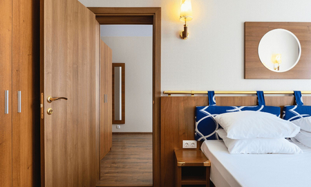 Номер Два однокомнатных двухместных "СОВМЕЩЁННЫЙ" (корп. 8) - Санаторий «Алушта», Алушта - 7