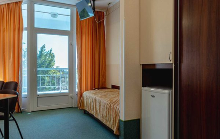 Номер Улучшенный 3-х местный (корп. Мирный) - Реабилитационный центр «Возрождение», Евпатория - 1