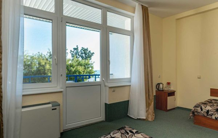 Номер Улучшенный 3-х местный (корп. Пограничный) - Реабилитационный центр «Возрождение», Евпатория - 1