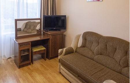 Стандарт двухместный двухкомнатный 1 категории_3 - Санаторий «им. Эрнста Тельмана», Железноводск 2⭐