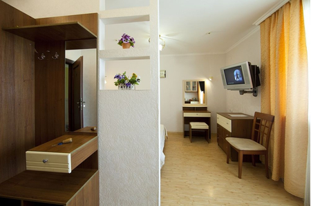 Номер Двухместный Улучшенный (корп. 2) - Санаторий «Юрмино», Саки - 8