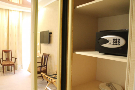 Номер Трехместный с 3 кроватями - SPA-отель «Рафаэль», Железноводск - 9