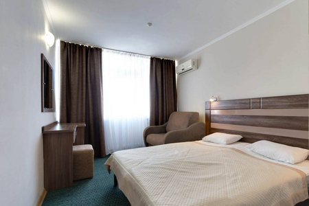 Номер 2-местный стандарт с балконом - Санаторий «Золотой берег», Евпатория - 1