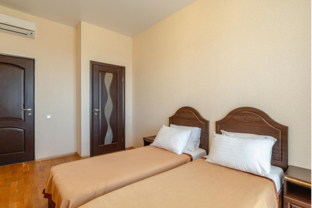 Номер Люкс 3-комнатный 4-местный (3 блок) корп. 7  - Санаторий «Узбекистан», Ялта - 9