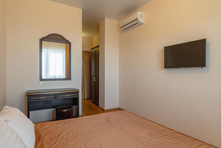 Номер Люкс 3-комнатный 4-местный (3 блок) корп. 7  - Санаторий «Узбекистан», Ялта - 15