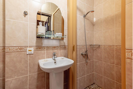 Номер Люкс 3-комнатный 4-местный (3 блок) корп. 7  - Санаторий «Узбекистан», Ялта - 16