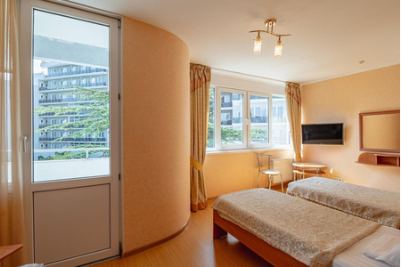 Номер Однокомнатный двухместный (корп. 6) - Санаторий «Узбекистан», Ялта - 1