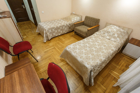 Номер Стандарт «Горы» однокомнатный 2-х местный (с балконом) 4 корпус - Санаторий «Белоруссия», Ялта - 2