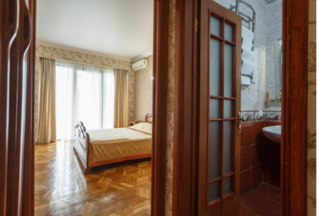 Номер Люкс двухкомнатный 2-х местный 2 корпус - Санаторий «Белоруссия», Ялта - 1