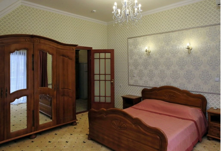 Номер Люкс трехкомнатный 2-х местный 2 корпус - Санаторий «Белоруссия», Ялта - 1