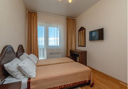 Номер Люкс 3-комнатный 4-местный (3 блок) корп. 7  - Санаторий «Узбекистан», Ялта - 3