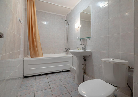 Номер Однокомнатный двухместный (корп. 6) - Санаторий «Узбекистан», Ялта - 5