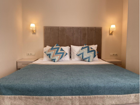 Номер Люкс NEW (1 блок) корп. 7 - Санаторий «Узбекистан», Ялта - 1