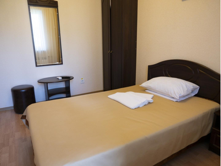 Номер Однокомнатный 1-местный (3 блок) корп. 7 - Санаторий «Узбекистан», Ялта - 1