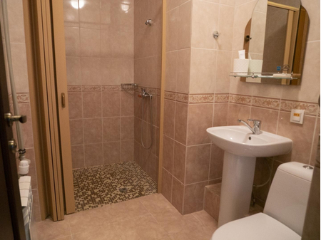 Номер Однокомнатный 1-местный (3 блок) корп. 7 - Санаторий «Узбекистан», Ялта - 4