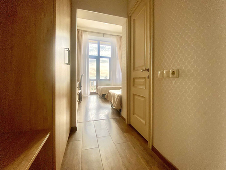 Номер Стандарт однокомнатный 2-х местный (с балконом) 1 корпус - Санаторий «Белоруссия», Ялта - 3