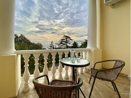 Номер Стандарт однокомнатный 2-х местный (с балконом) 1 корпус - Санаторий «Белоруссия», Ялта - 4