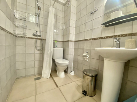 Номер Стандарт однокомнатный 2-х местный (с балконом) 1 корпус - Санаторий «Белоруссия», Ялта - 7