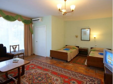 Номер 1-комнатный 2-местный (2-й этаж) корп. 4 - Санаторий «Горный», Ялта - 1