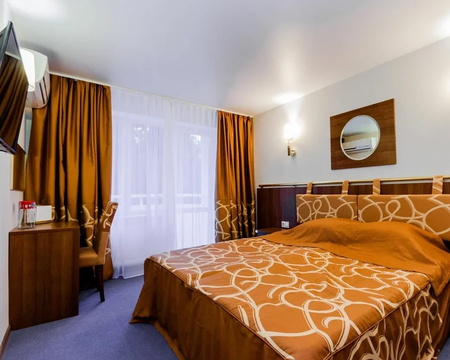 Номер Двухкомнатный номер "КОМФОРТ" (корп. 7) - Санаторий «Алушта», Алушта - 1