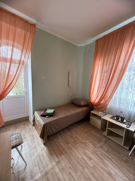 Номер Однокомнатные, 1, 2, 3, 4 местные, двухкомнатные номера (корпус 8) - Санаторий «Прибой», Евпатория - 1