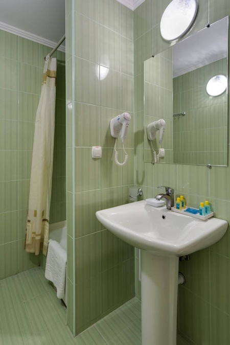 Номер 2-местный улучшенный стандарт без балкона (корпус №4) - Санаторий «Золотой берег», Евпатория - 6