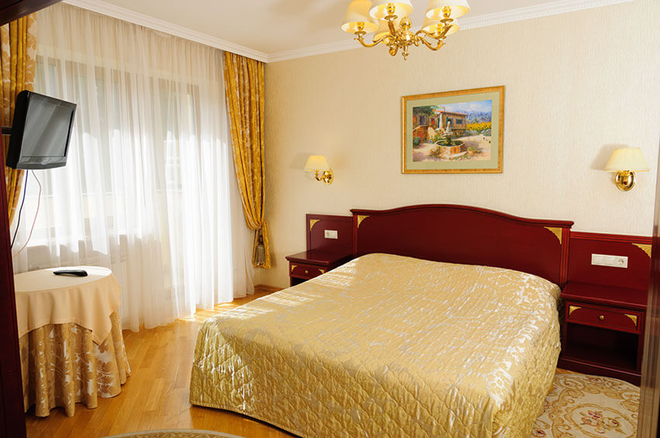 Санаторий &laquo;Целебный Нарзан&raquo;, Кисловодск