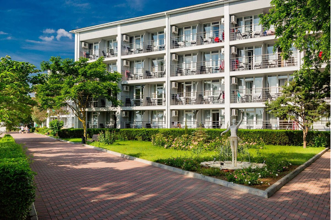 Санаторий «Золотой берег», Евпатория