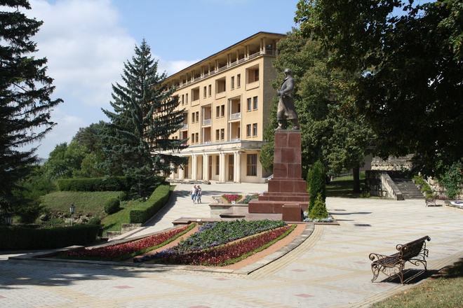 Санаторий &laquo;Орджоникидзе&raquo;, Кисловодск, изображение 2