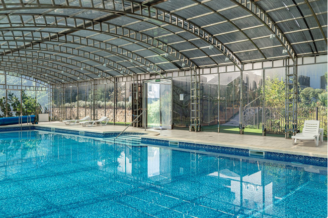 Крытый бассейн санатории Узбекистан в Ялте